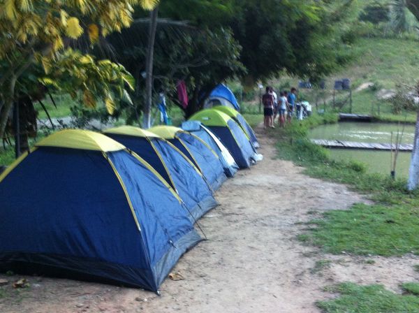 PACOTE FIM DE SEMANA EM BARRACA DE CAMPING PARA 02 PESSOAS